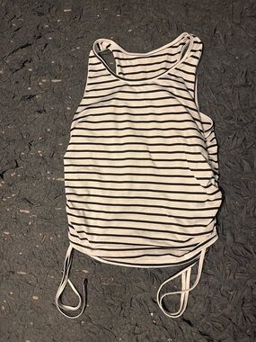 Women’s SHEIN Striped Black & White Racerback Tank Top size medium